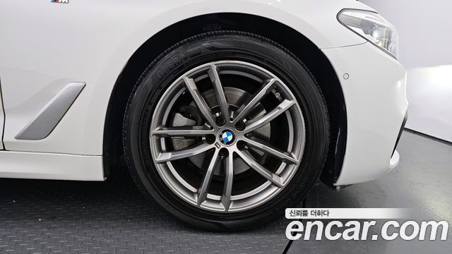 BMW 5-Series 520d M Sport Package Plus — пробег 88 419 км