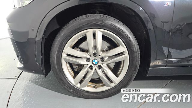 BMW X1 xDrive 20i M Sport — пробег 53 273 км — фото 5 из 5