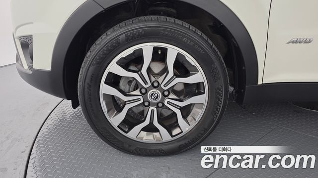 Ssangyong KORANDO 2.2 RX 4WD DLX — пробег 192 861 км