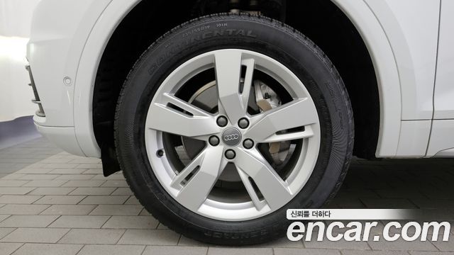 Audi Q5 40 TDI Quattro Premium — пробег 26 278 км