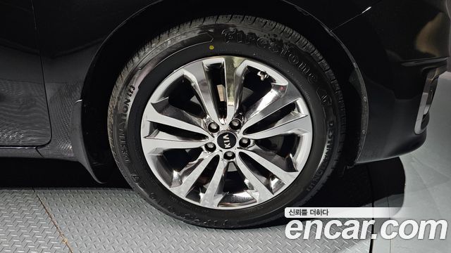 Kia Carnival 9-seater Prestige — пробег 166 900 км
