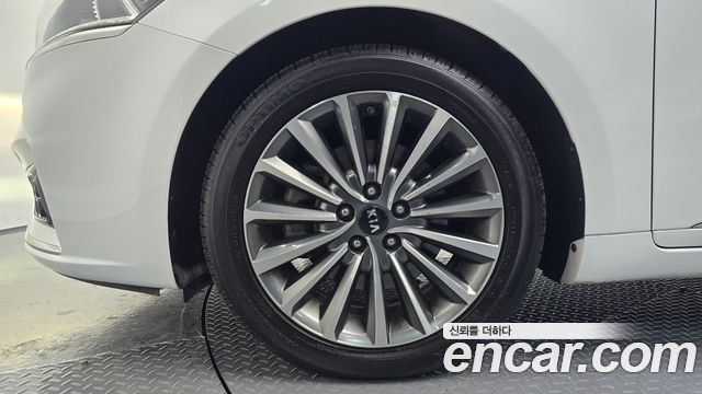 Kia K7 из Кореи Encar
