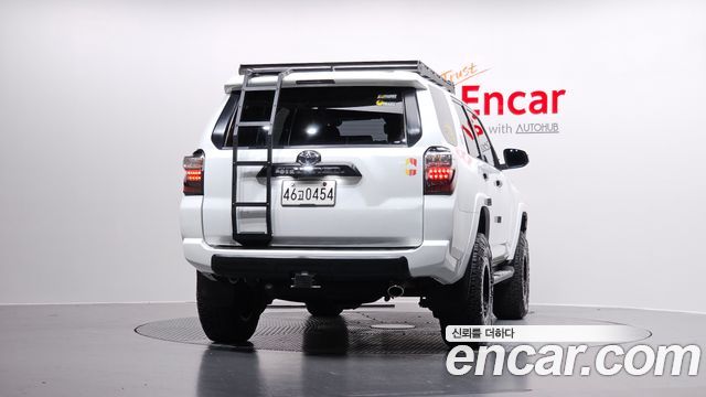 Toyota 4Runner V6 4WD SR5 — пробег 107 506 км