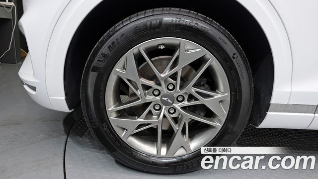 Genesis GV70 из Кореи Encar