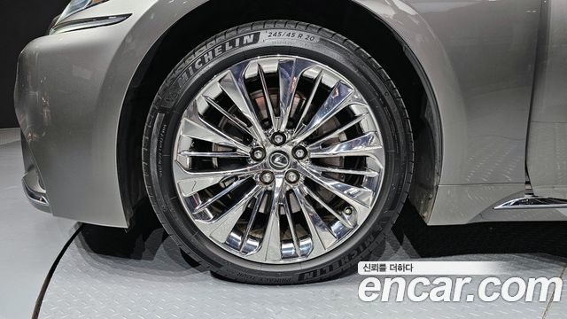 Lexus LS из Кореи Encar