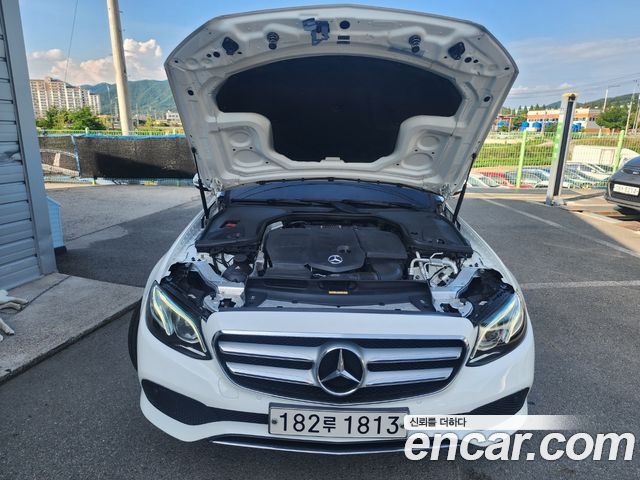 Mercedes-Benz E-Class E220 Bluetec Avantgarde — пробег 119 400 км — фото 5 из 5