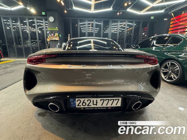 Lotus Emira 2.0 — пробег 4 000 км — фото 5 из 5