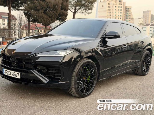 Lamborghini Urus из Кореи Encar