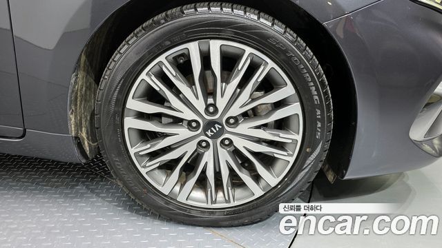 Kia K7 из Кореи Encar
