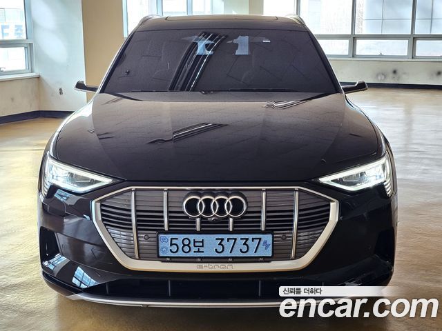 Audi e-tron из Кореи Encar