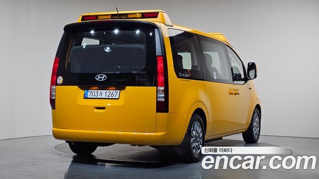 Hyundai Staria из Кореи Encar