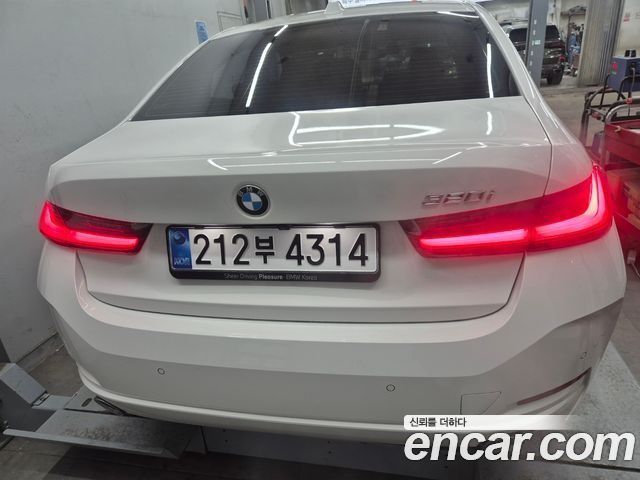 BMW 3-Series из Кореи Encar