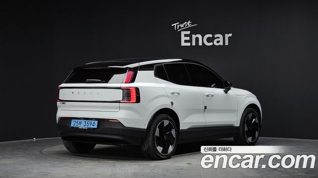 Volvo EX30 из Кореи Encar