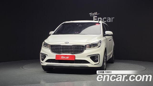 Kia Carnival 7-Seater Limousine VIP — пробег 138 780 км — фото 3 из 5