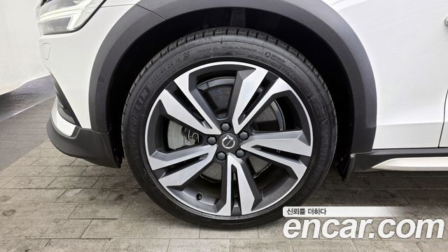 Volvo V60 из Кореи Encar