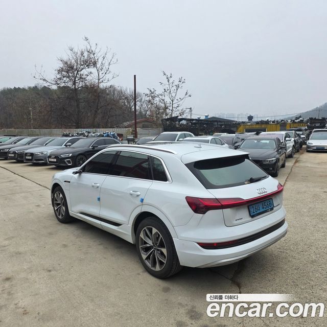 Audi e-tron из Кореи Encar