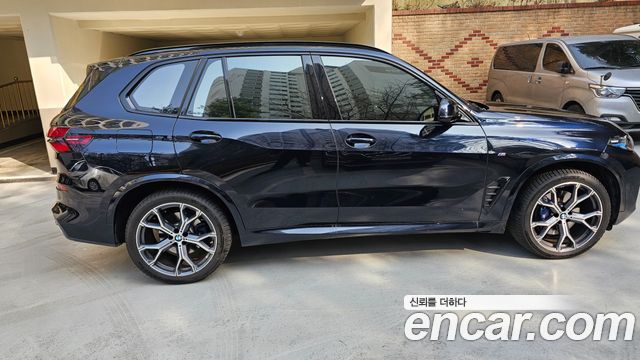 BMW X5 xDrive 40i M Sport — пробег 15 400 км — фото 5 из 5