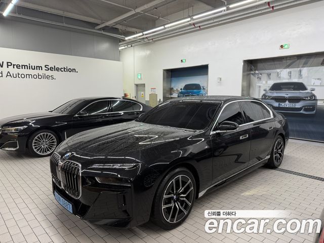 BMW i7 из Кореи Encar