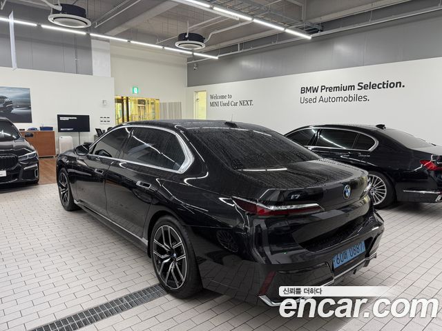 BMW i7 из Кореи Encar