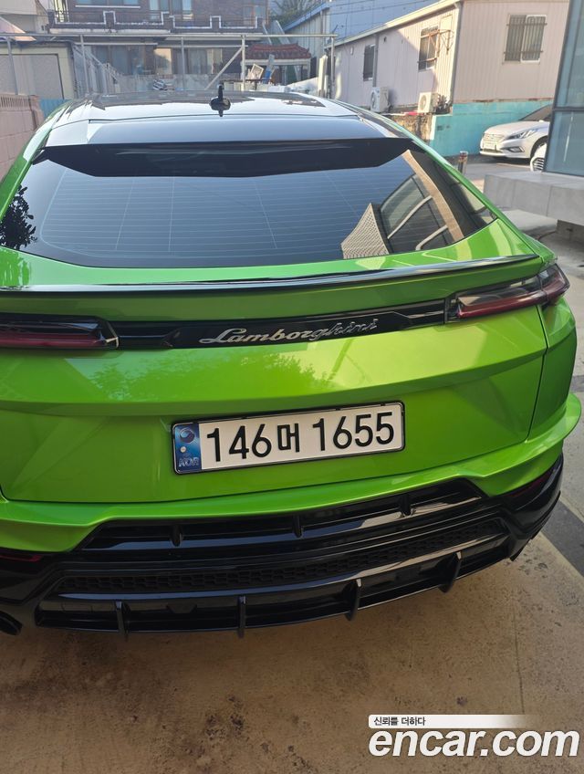 Lamborghini Urus из Кореи Encar