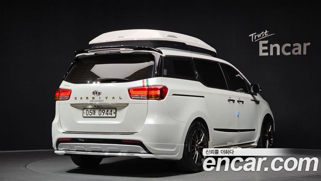 Kia Carnival из Кореи Encar