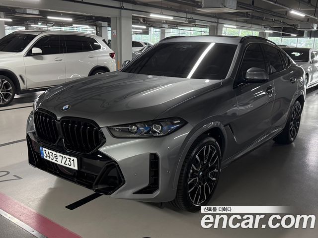 BMW X6 xDrive40i M Sport — пробег 3 650 км — фото 1 из 5