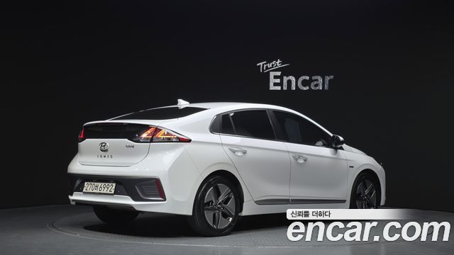 Hyundai Ioniq из Кореи Encar