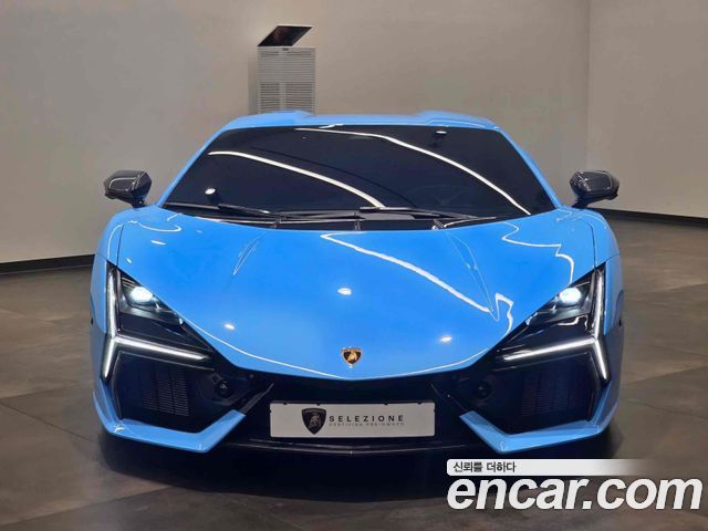 Lamborghini Revuelto из Кореи Encar