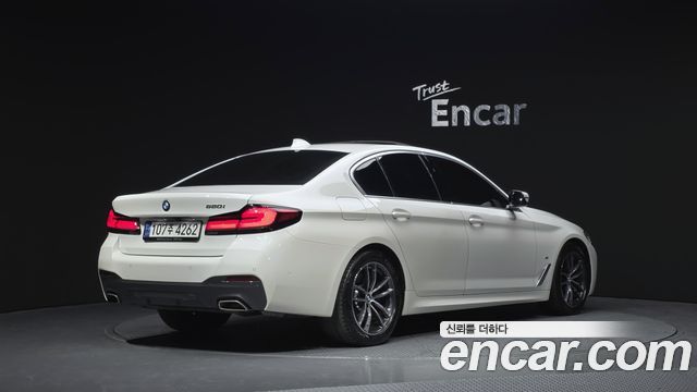 BMW 5-Series 520i M Sport — пробег 78 045 км — фото 2 из 5