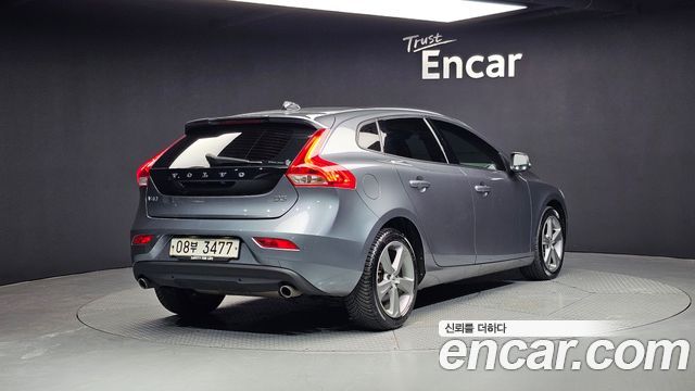 Volvo V40 из Кореи Encar