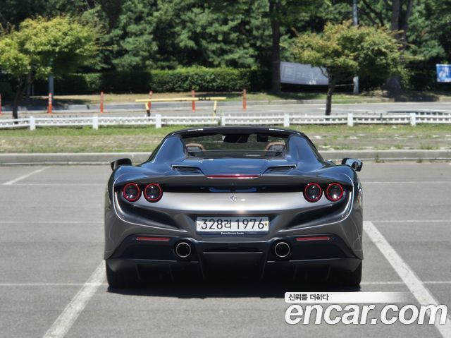 Ferrari F8 3.9 V8 — пробег 5000 км