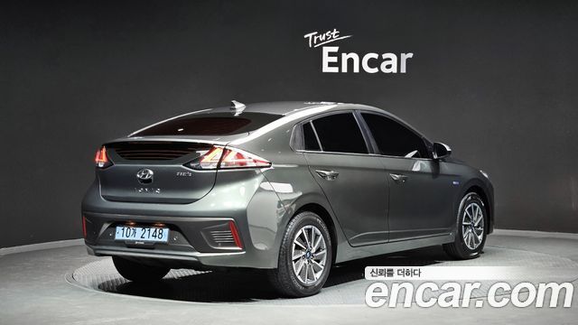 Hyundai Ioniq из Кореи Encar