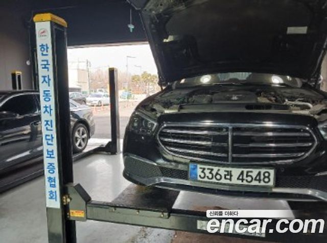 Mercedes-Benz E-Class из Кореи Encar