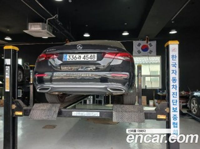 Mercedes-Benz E-Class из Кореи Encar