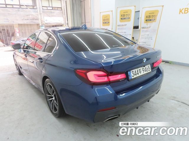 BMW 5-Series 520i M Sport — пробег 170 000 км — фото 4 из 5