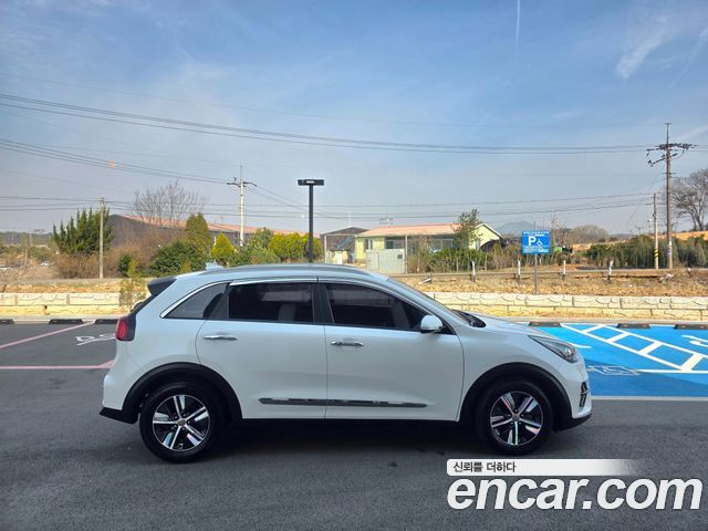 Kia Niro из Кореи Encar
