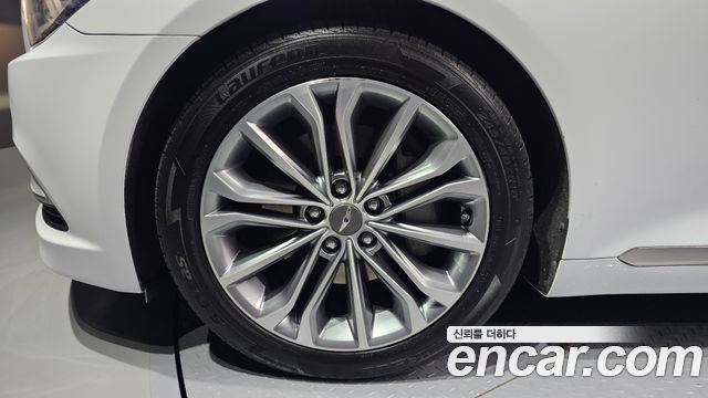 Hyundai Genesis из Кореи Encar