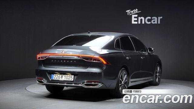 Hyundai Grandeur из Кореи Encar