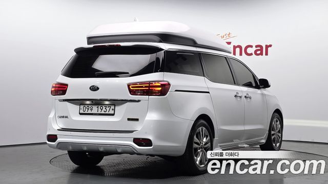 Kia Carnival 7-Seater Hi-Limousine President — пробег 112 068 км — фото 2 из 5