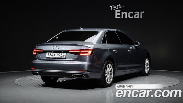 Audi A4 40 TFSI — пробег 61 592 км — фото 2 из 5