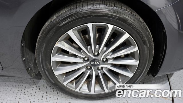 Kia K7 из Кореи Encar
