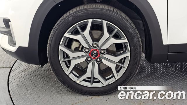 Kia Seltos из Кореи Encar