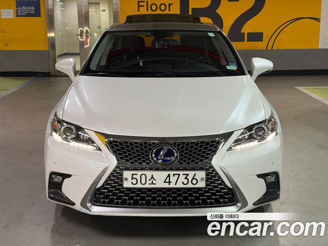 Lexus CT200h из Кореи Encar