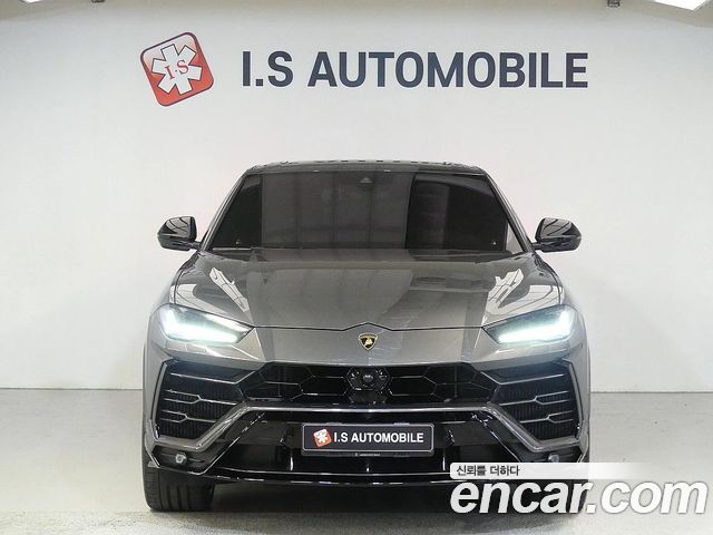 Lamborghini Urus из Кореи Encar