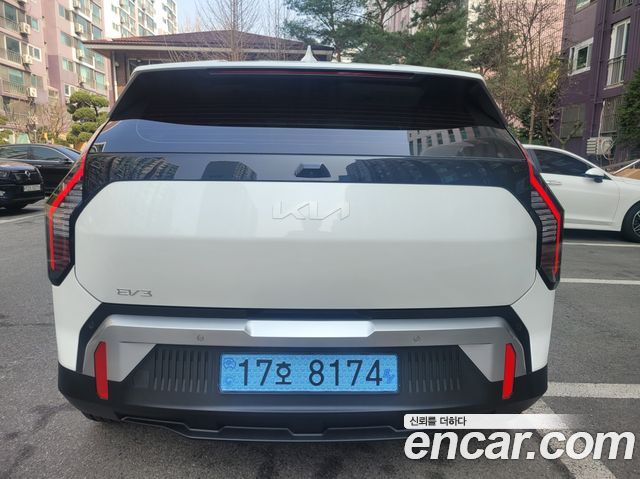 Kia EV3 из Кореи Encar