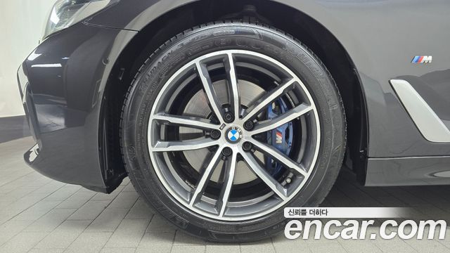 BMW 5-Series 523d xDrive M Sport — пробег 136 175 км — фото 5 из 5