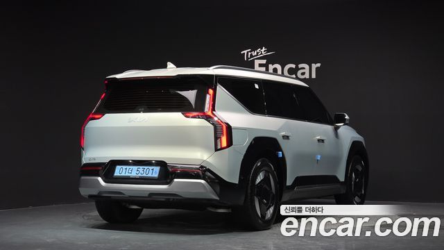 Kia EV9 из Кореи Encar