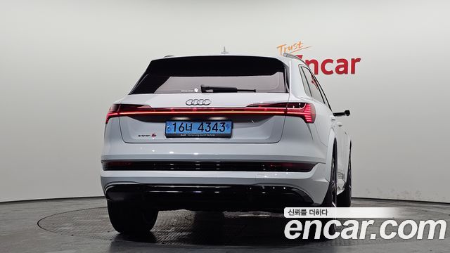 Audi e-tron из Кореи Encar