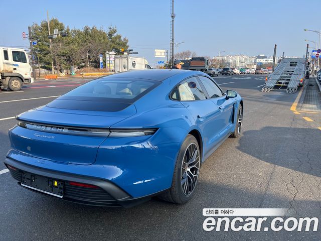 Porsche Taycan из Кореи Encar