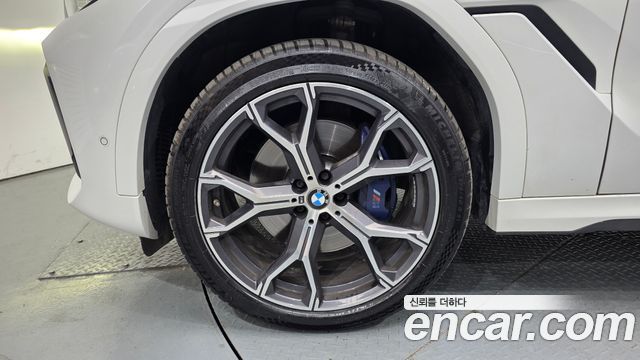 BMW X6 xDrive40i M Sport — пробег 98 185 км — фото 5 из 5